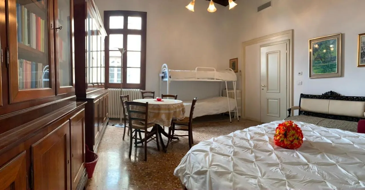 Apartment Ferienwohnung Sunshine Relais Venedig